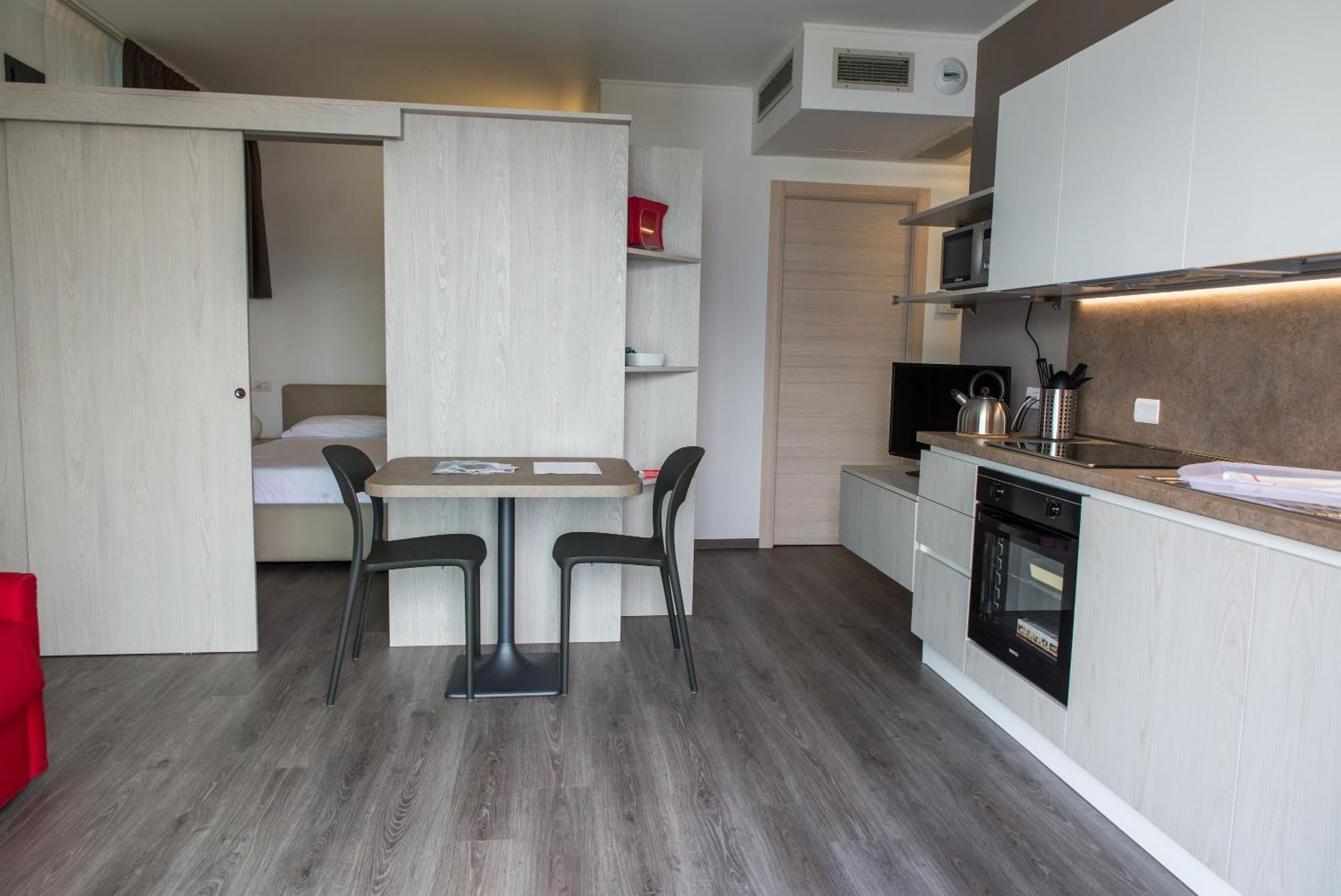 Residenza Luigina Apartment Varenna Bilik gambar