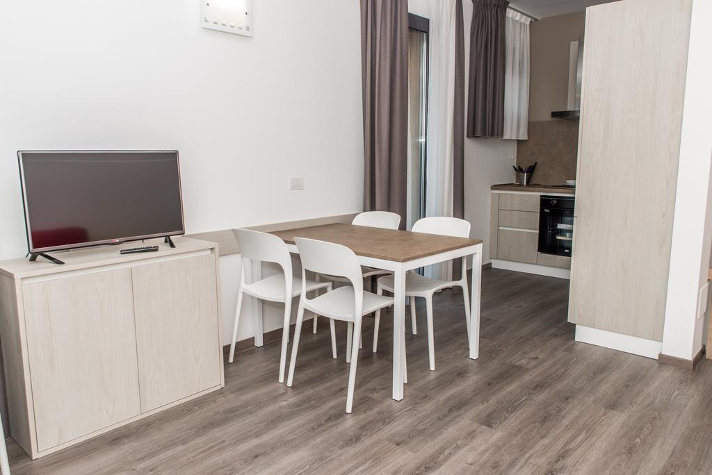Residenza Luigina Apartment Varenna Bilik gambar